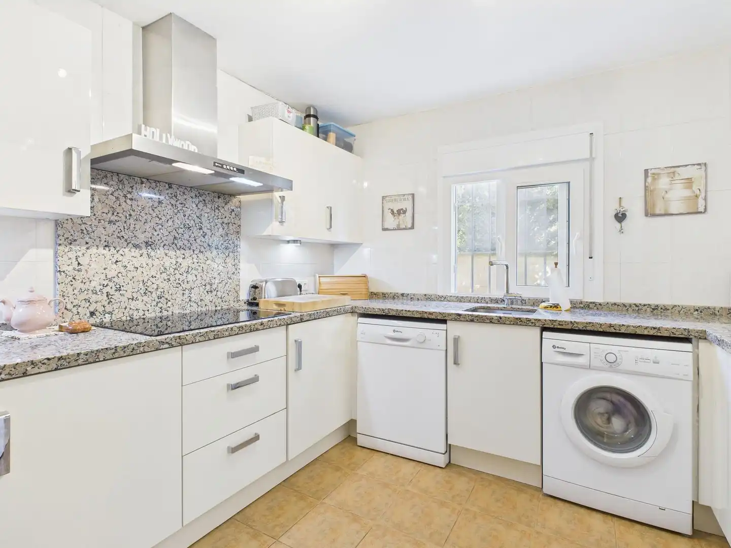 Cocina de Casa o chalet en venta en Estepona con Aire acondicionado, Terraza y TV