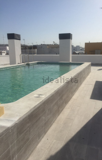 Swimming pool of Flat to rent in  Sevilla Capital  with Storage room and Community pool