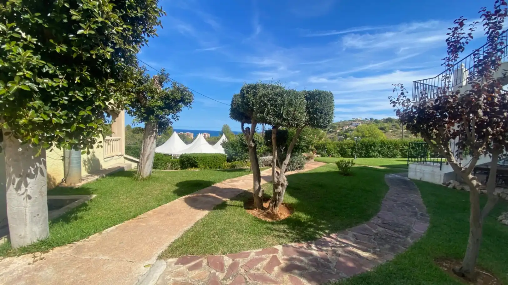 Detached homes for sale in El Montgó