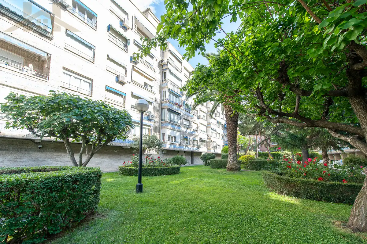 Exterior view of Flat for sale in Madrid  with Air Conditioner, Heating and Community pool