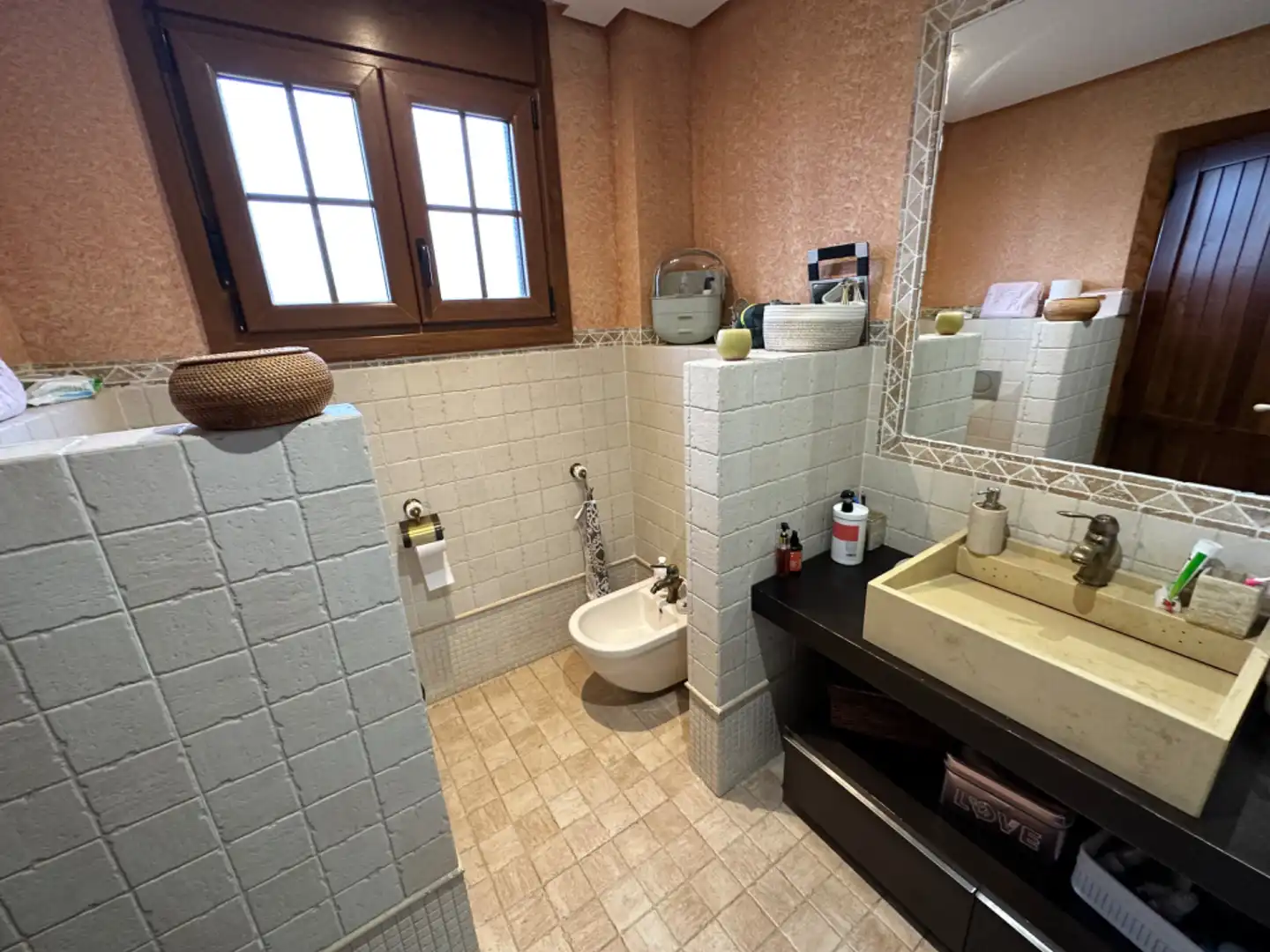 Bany de Casa o xalet en venda en Venta de Baños amb Calefacció, Jardí privat i Alarma