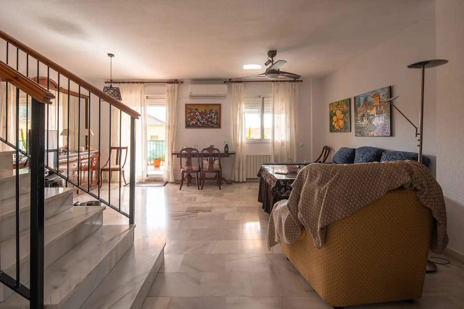 Sala de estar de Casa adosada en venta en Cenes de la Vega con Aire acondicionado, Calefacción y Terraza