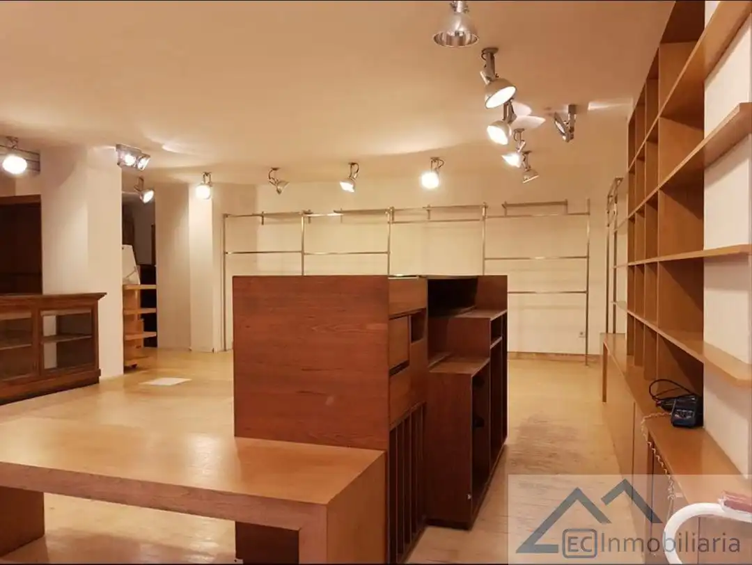 Business premises for sale in Marques de Comillas, imagen 7