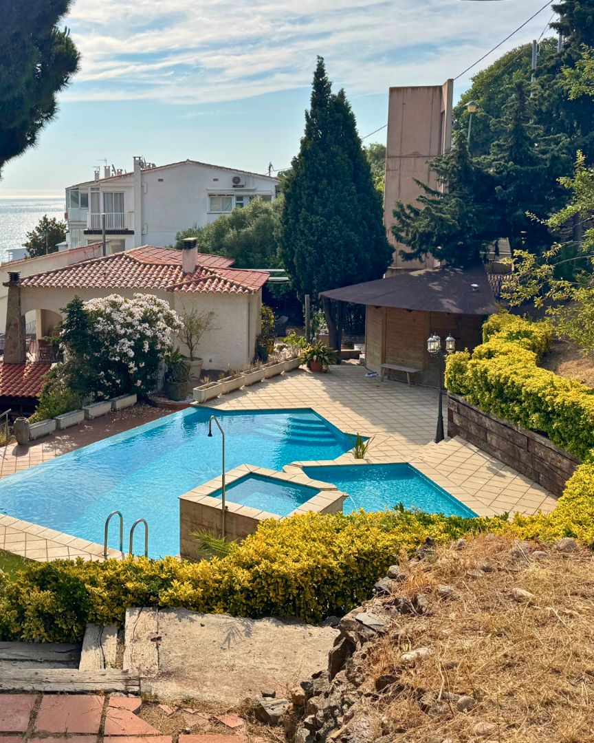 Piscina de Casa o xalet en venda en Llançà amb Aire condicionat, Calefacció i Jardí privat