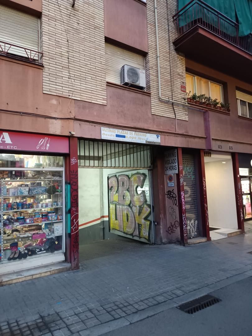Exterior view of Garage to rent in  Barcelona Capital
