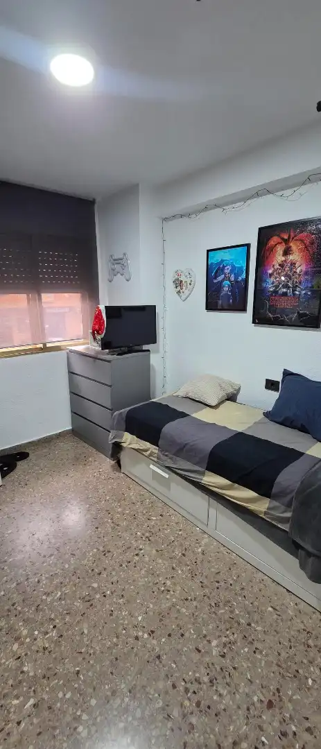 Habitación de Piso en venta en Valencia con Aire acondicionado, Trastero y Balcón