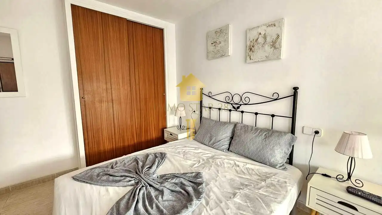 Dormitori de Planta baixa en venda en Roses amb Aire condicionat, Terrassa i Moblat