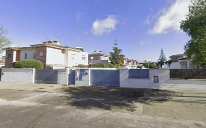 Vista exterior de Casa o xalet en venda en Jerez de la Frontera amb Terrassa