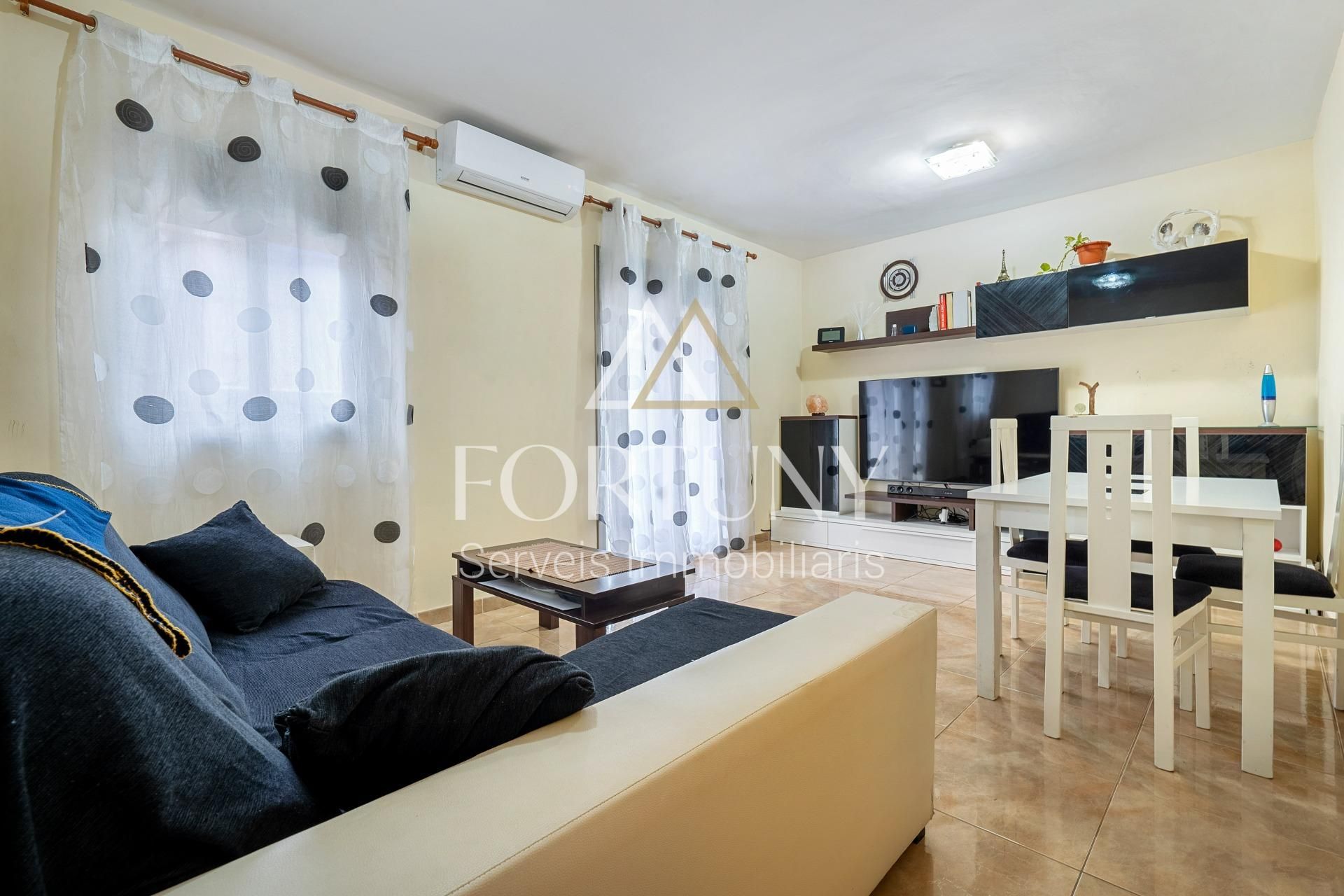 Sala d'estar de Pis en venda en  Tarragona Capital amb Aire condicionat