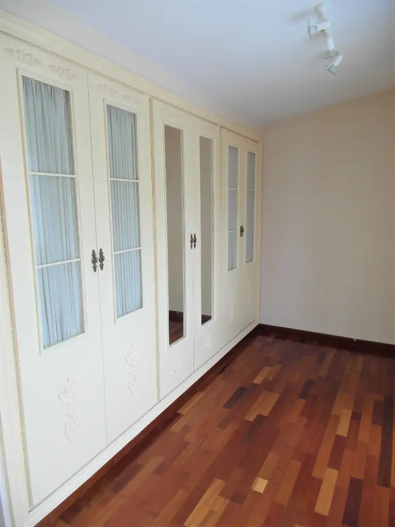 Habitación de Casa adosada en venta en Madrid con Aire acondicionado, Calefacción y Jardín privado