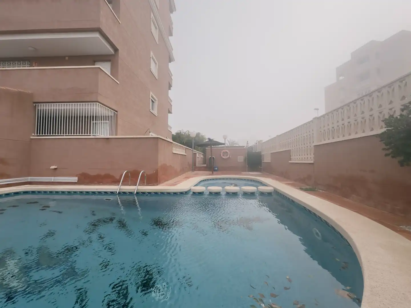 Piscina de Apartamento en venta en Elche / Elx con Aire acondicionado, Terraza y Amueblado