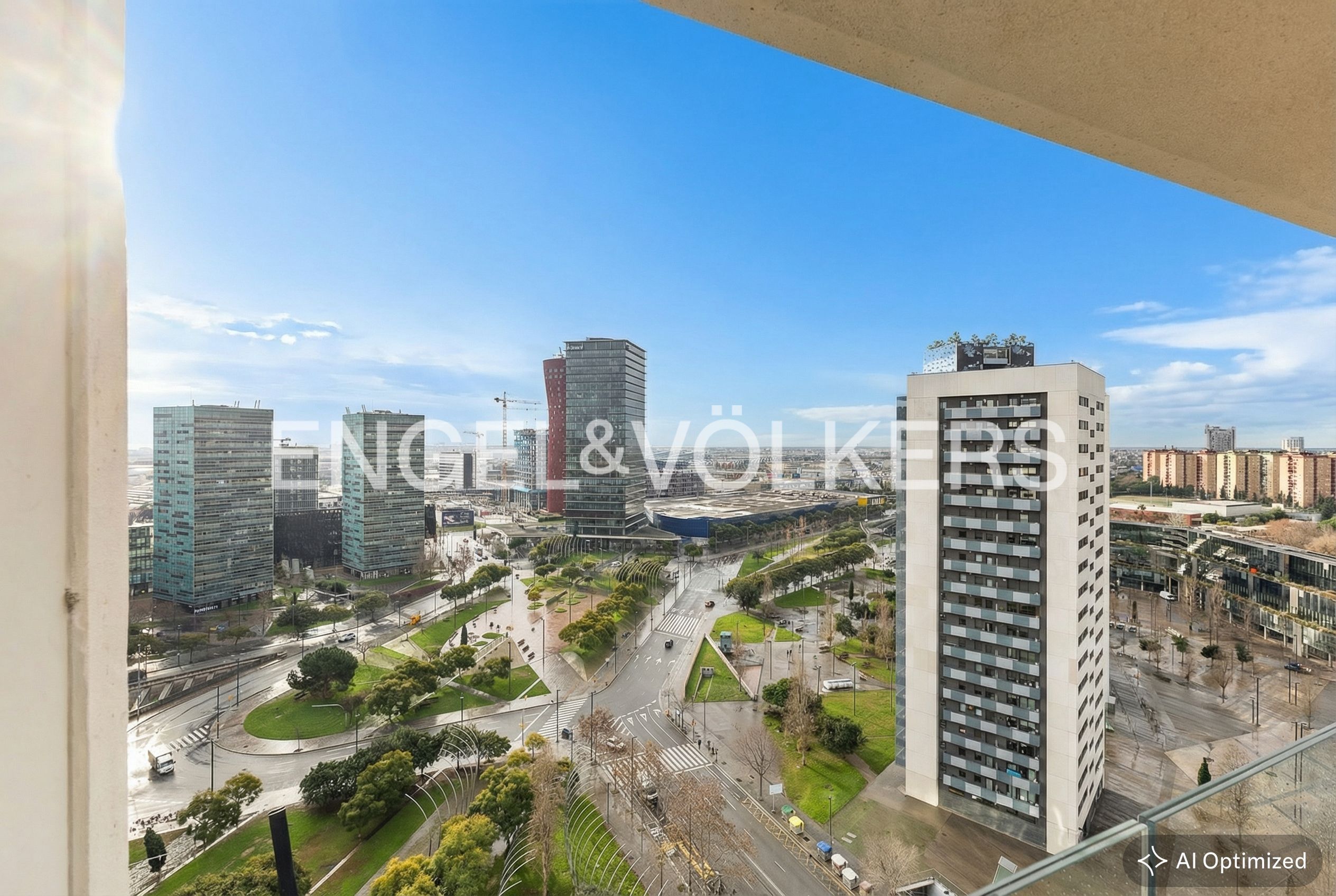 Exterior view of Apartment for sale in L'Hospitalet de Llobregat  with Air Conditioner, Heating and Parquet flooring