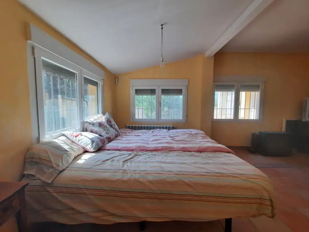 Habitación de Casa o chalet en venta en Escalona con Calefacción, Jardín privado y Terraza