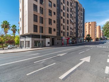Local comercial en venda a Chana