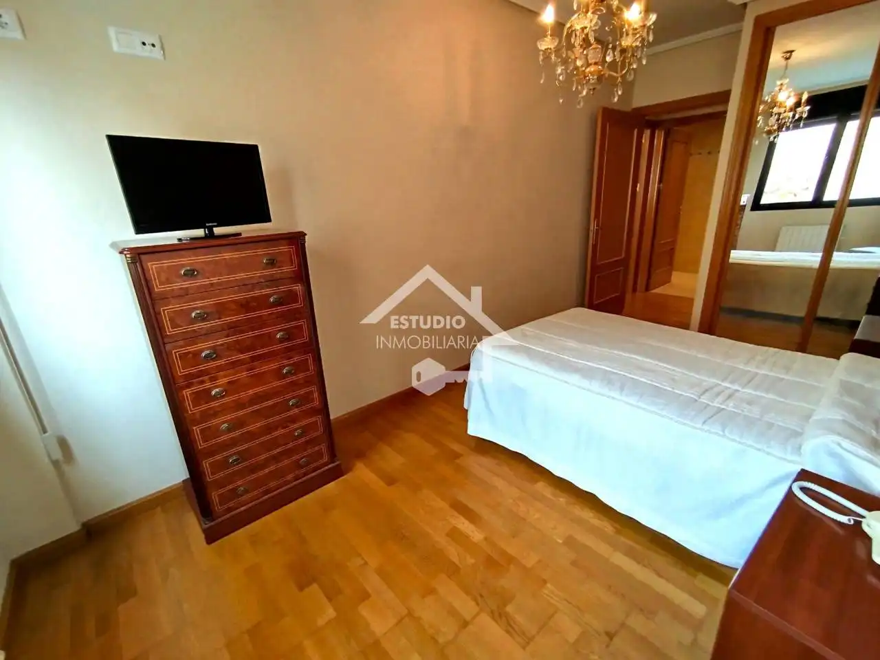 Schlafzimmer von Wohnung zum Verkauf in Oyón-Oion mit Heizung, Abstellraum und Balkon