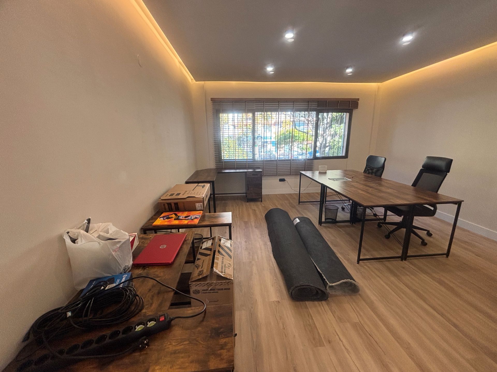 Office for sale in Marbella  with Air Conditioner, Heating and Furnished