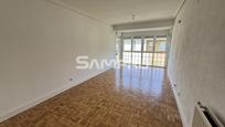 Sala d'estar de Pis en venda en Aretxabaleta amb Calefacció