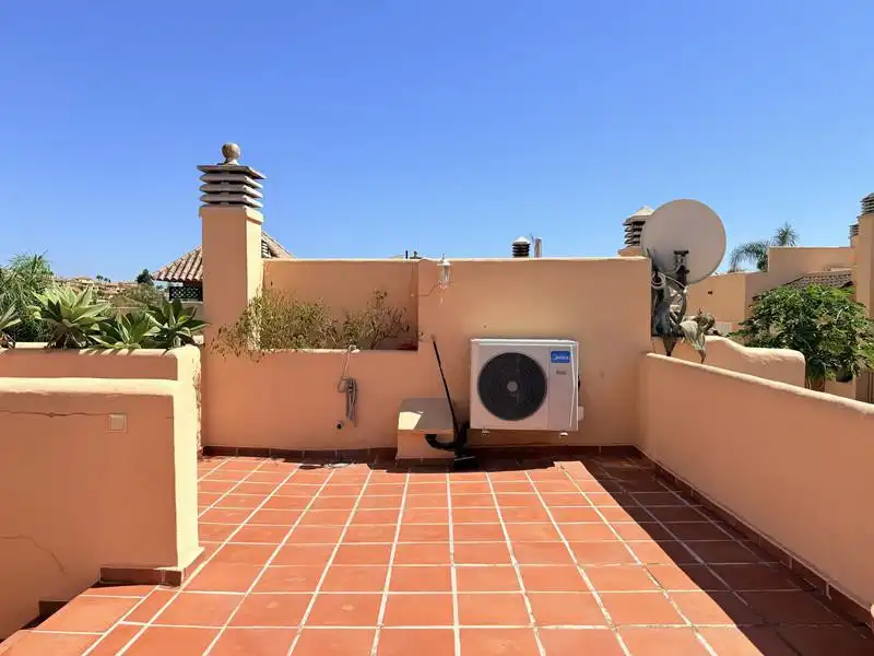 Adossat amb piscina de lloguer a Nueva Andalucía, imagen 34