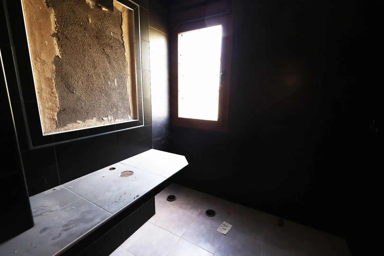 Bany de Casa o xalet en venda en Villa del Prado amb Calefacció i Traster
