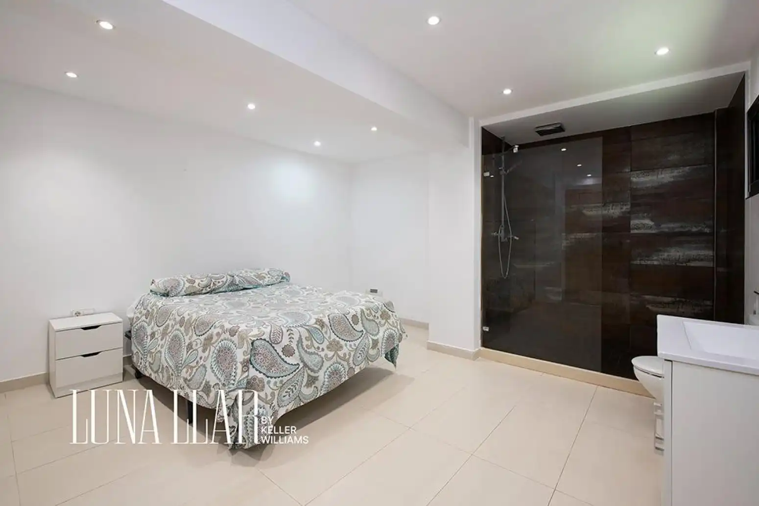 Bedroom of Houses for sale in Castelldefels  with Air Conditioner, Heating and Parquet flooring