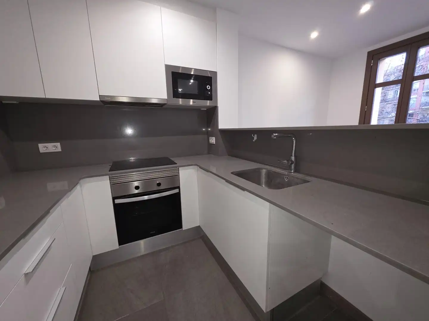 Piso con terraza en venta en Avenida del Paral·lel, imagen 4