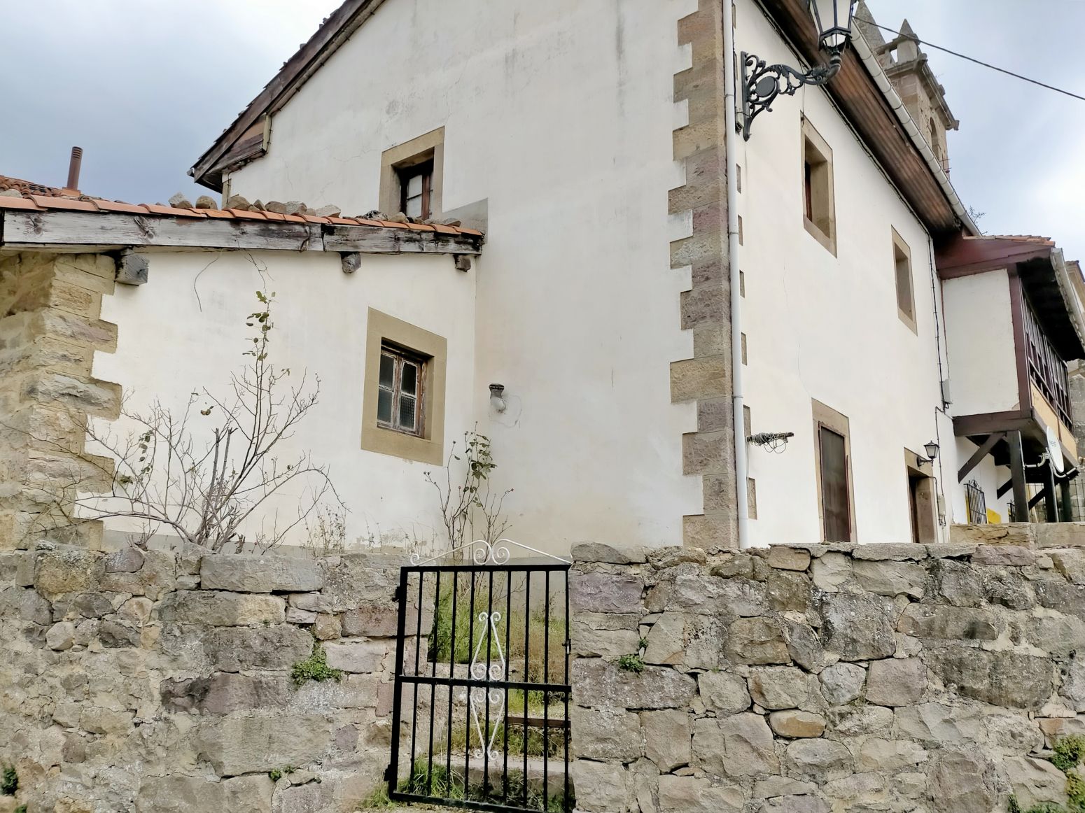 Exterior view of House or chalet for sale in Polaciones  with Heating