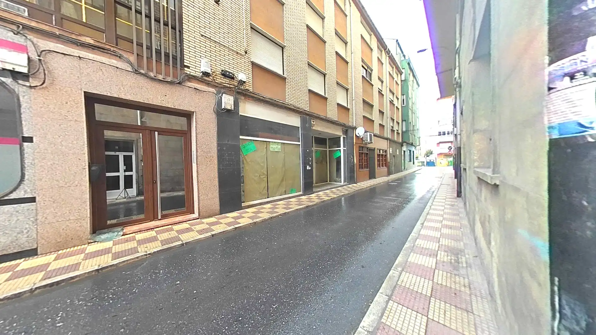 Außenansicht von Wohnung zum Verkauf in Bembibre mit Heizung und Balkon