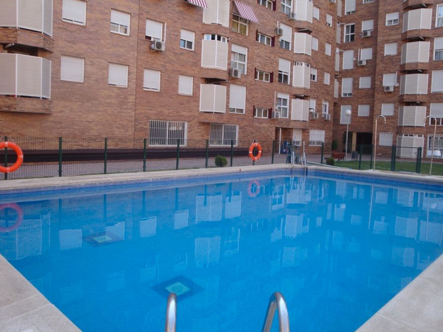 Piscina de Pis de lloguer en  Madrid Capital amb Aire condicionat, Calefacció i Parquet