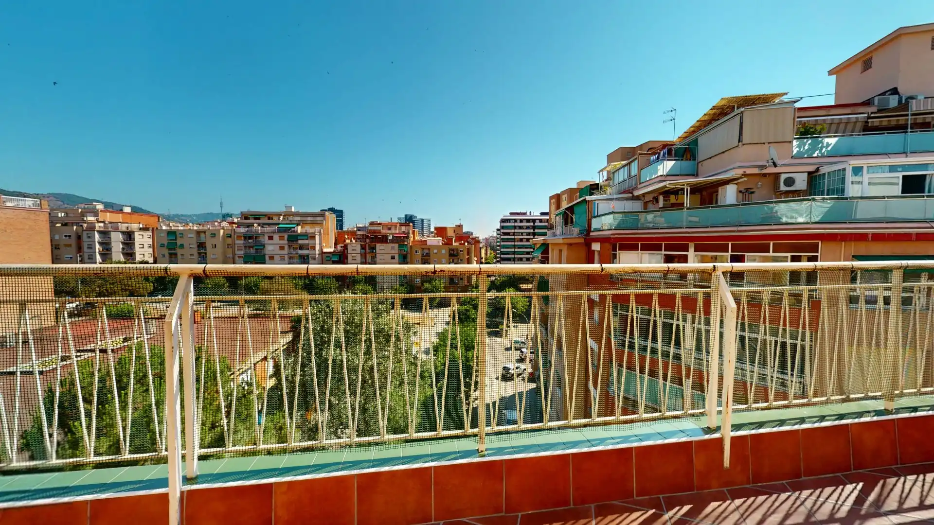 Terrassa de Àtic en venda en L'Hospitalet de Llobregat amb Aire condicionat, Terrassa i Traster