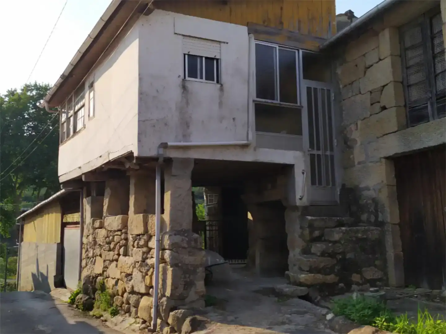 Vista exterior de Casa adosada en venda en Castrelo de Miño