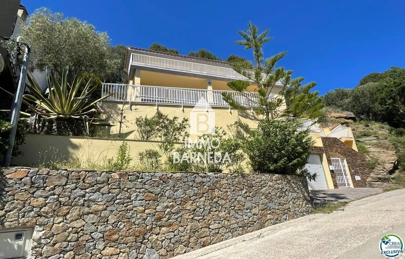 Vista exterior de Casa o xalet en venda en Roses amb Calefacció, Jardí privat i Terrassa