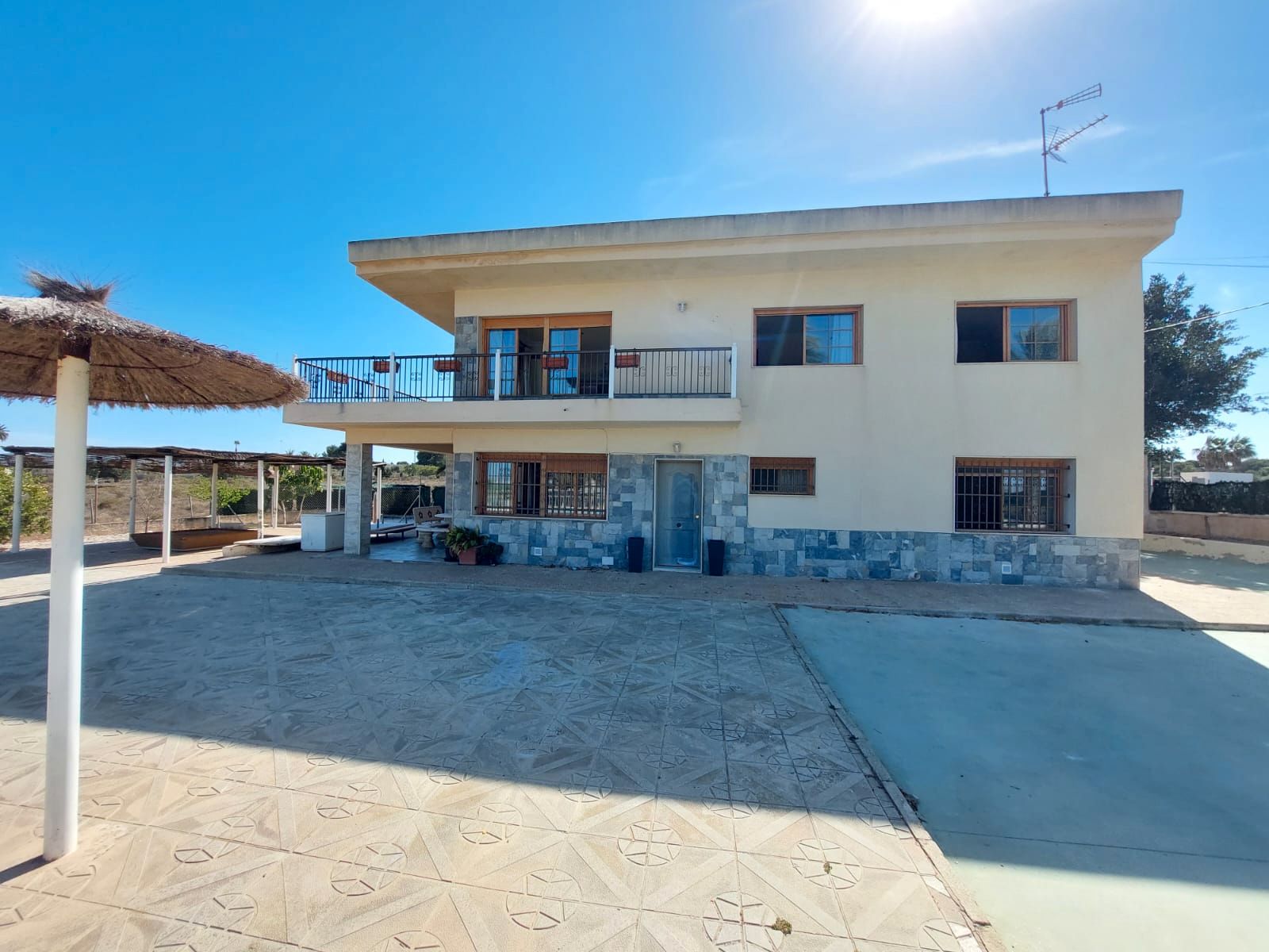 Vista exterior de Casa o chalet de alquiler en Elche / Elx con Terraza, Trastero y Piscina