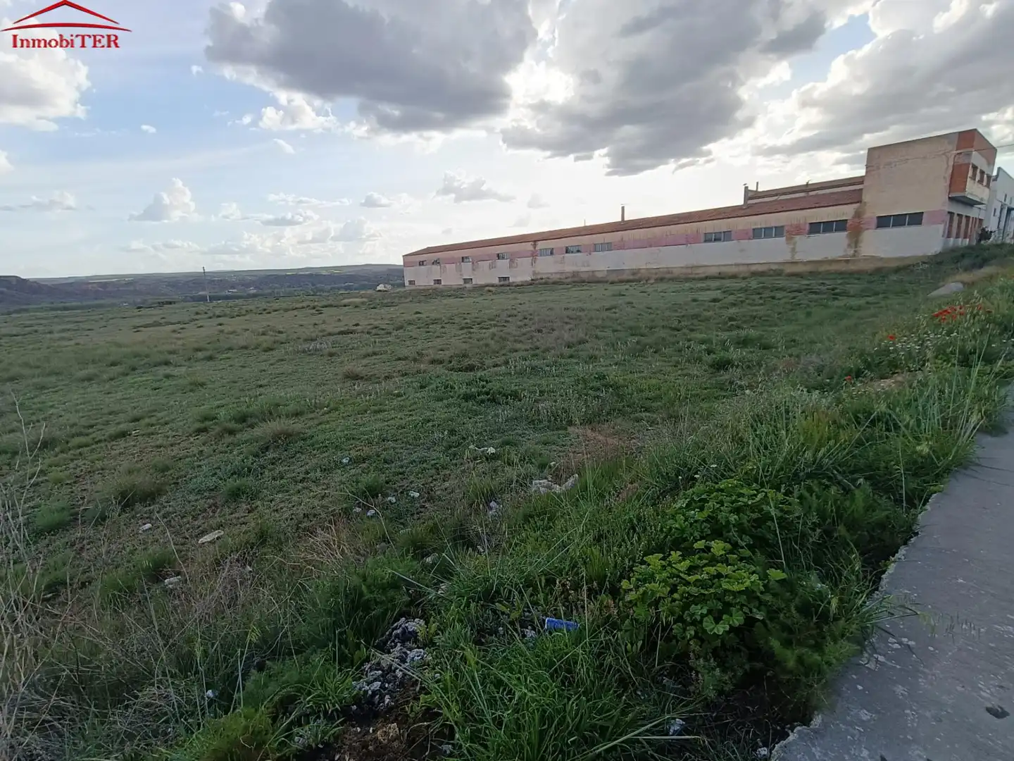Terreny industrial en venda en Teruel