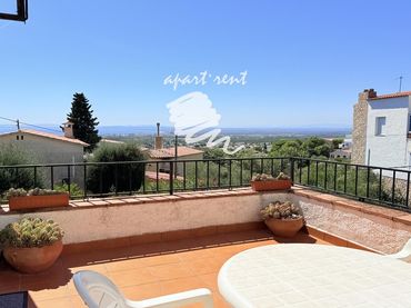 House with balcony for sale in salamanca