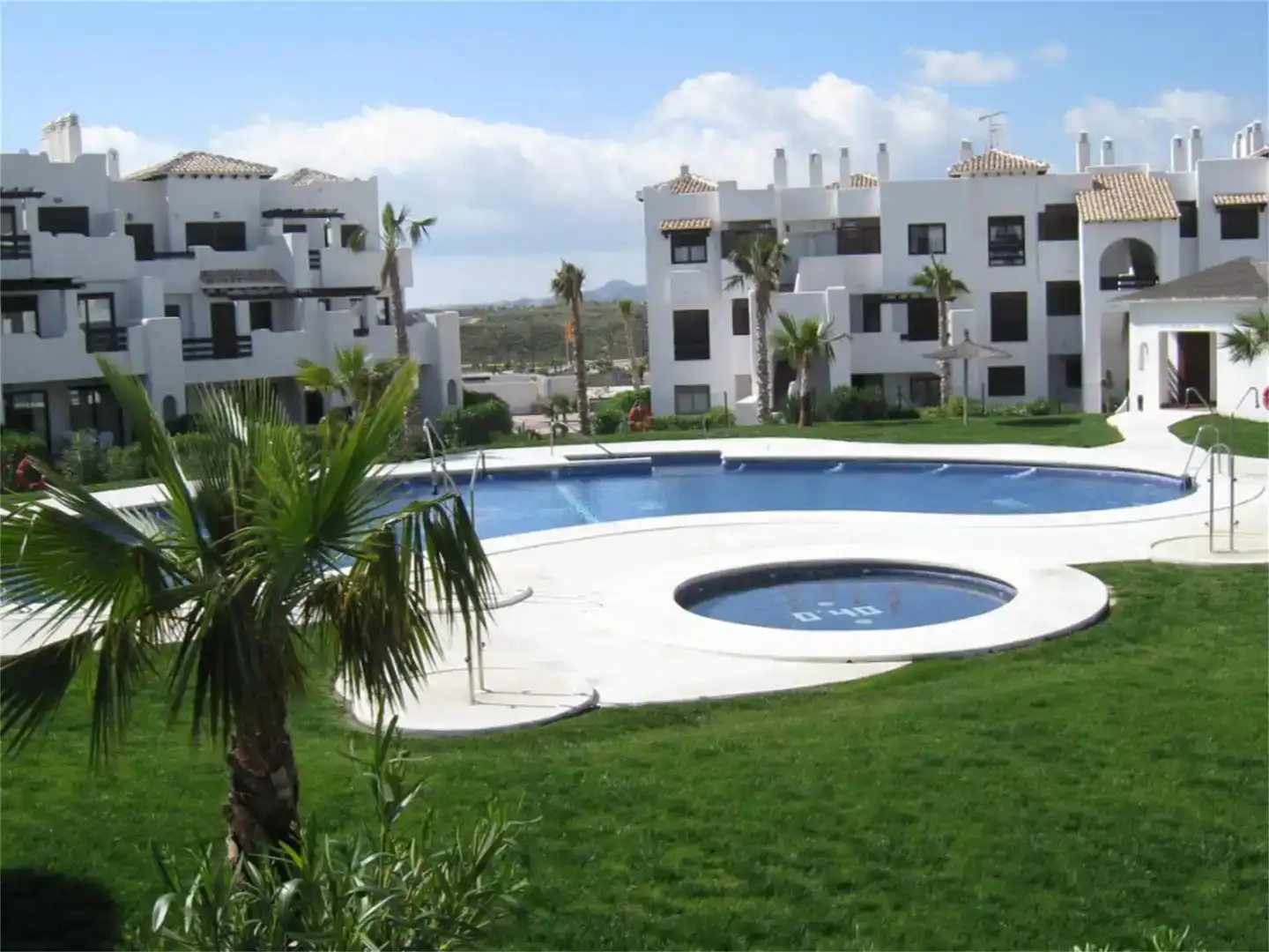 Schwimmbecken von Wohnung zur Miete in Vera mit Klimaanlage, Privatgarten und Schwimmbad
