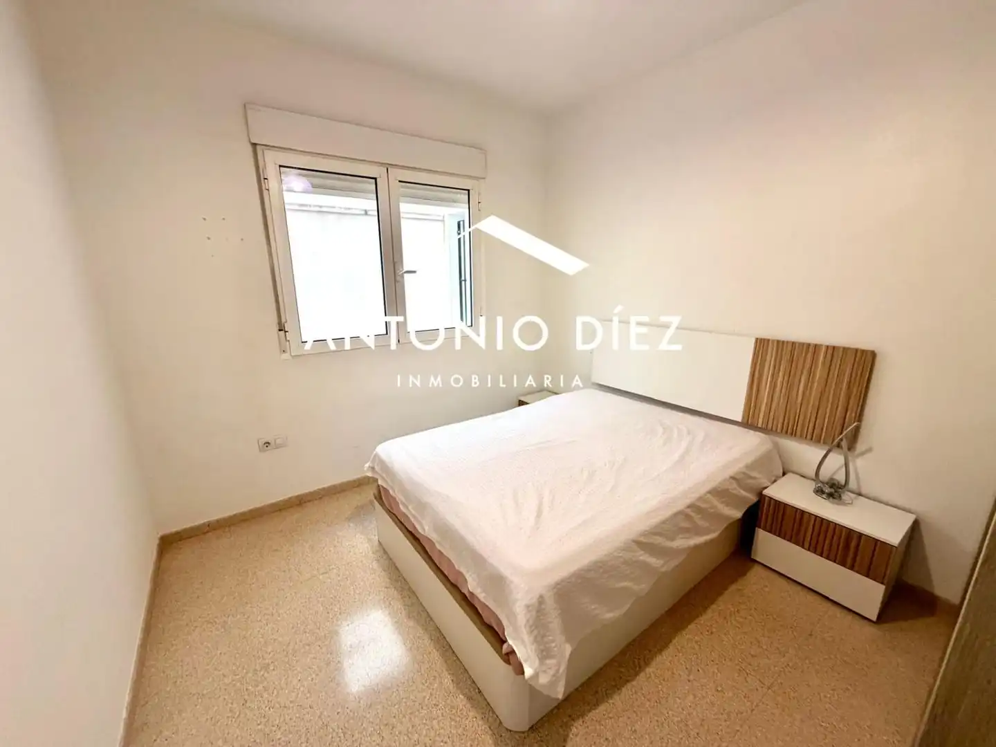 Habitación de Piso en venta en Monforte del Cid con Terraza, Trastero y Amueblado