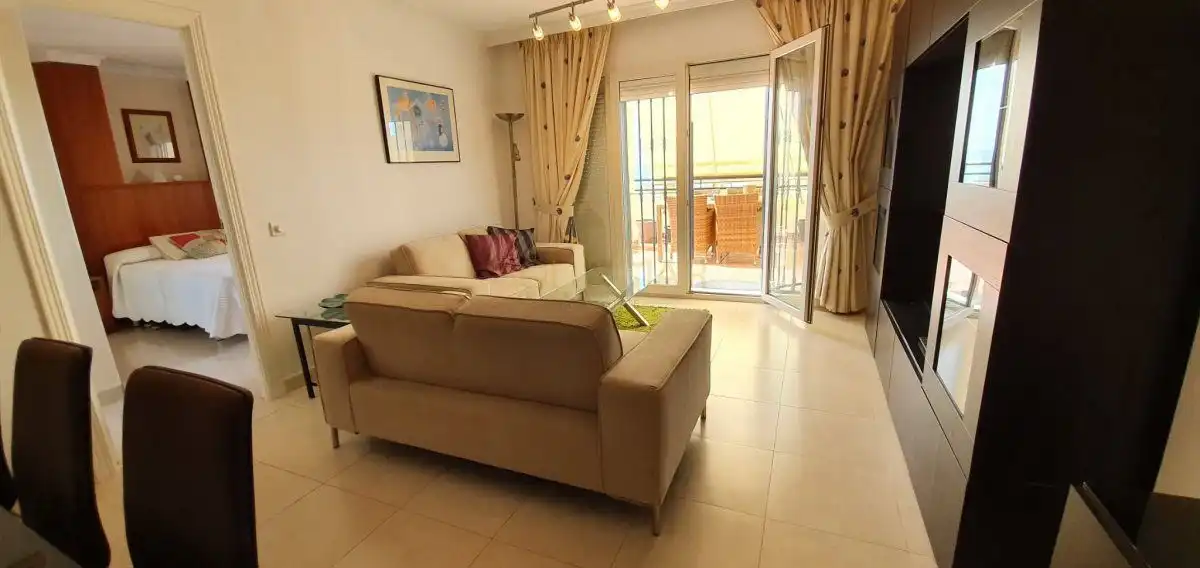 Wohnzimmer von Dachboden zur Miete in Mijas mit Klimaanlage, Heizung und Terrasse