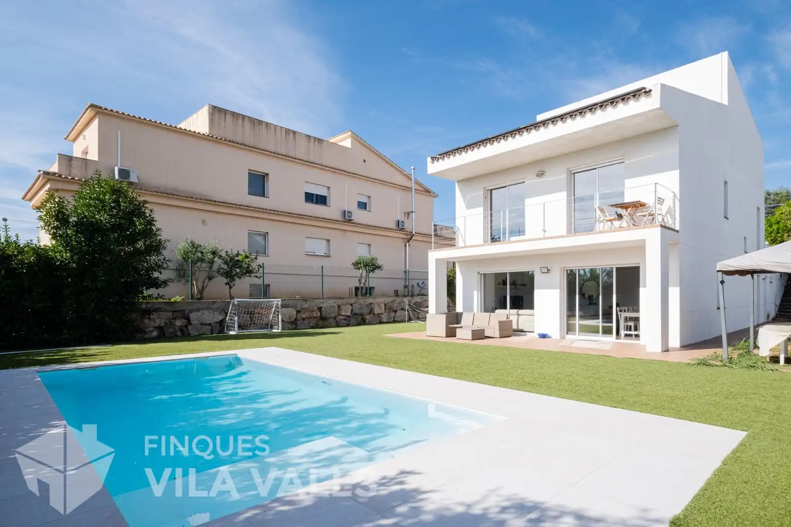 Vista exterior de Casa o xalet en venda en Bigues i Riells del Fai amb Aire condicionat, Jardí privat i Parquet