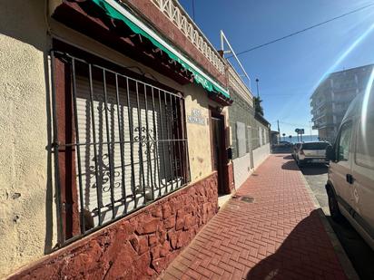 Vista exterior de Finca rústica en venda en Torrevieja amb Terrassa