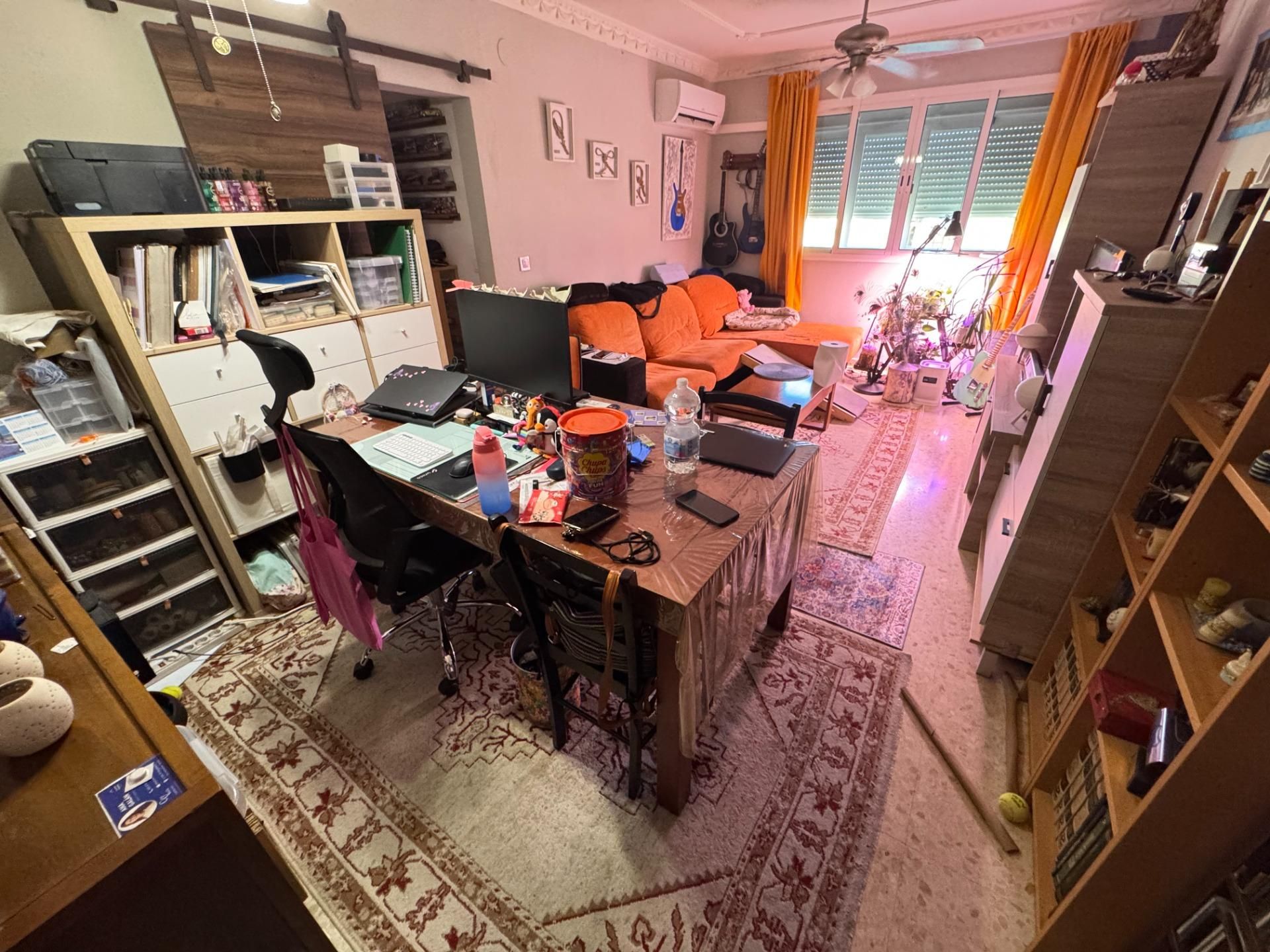 Sala d'estar de Pis en venda en Dos Hermanas amb Aire condicionat, Traster i Piscina comunitària