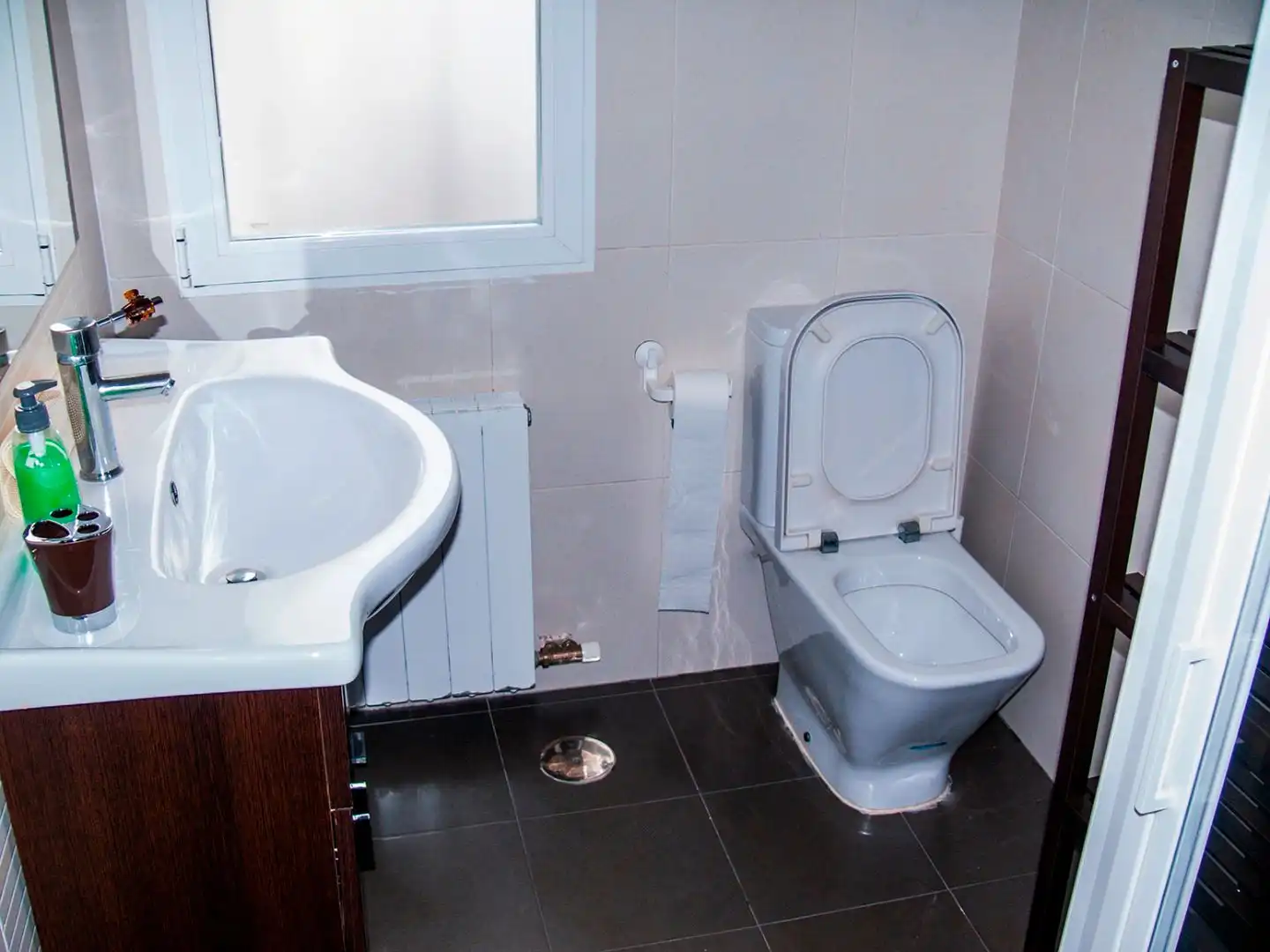 Bathroom of Flat for rent in Granada  with Heating, Furnished and Oven