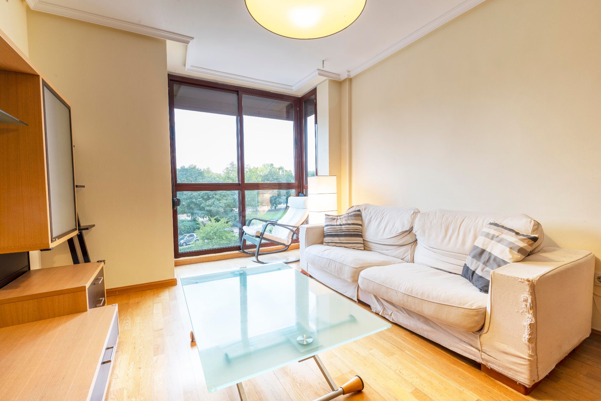 Sala de estar de Piso de alquiler en  Madrid Capital con Aire acondicionado, Calefacción y Parquet