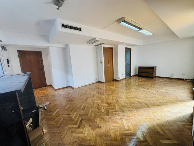 Oficina en Alquiler en De Felipe Sanclemente en Paseo Independencia