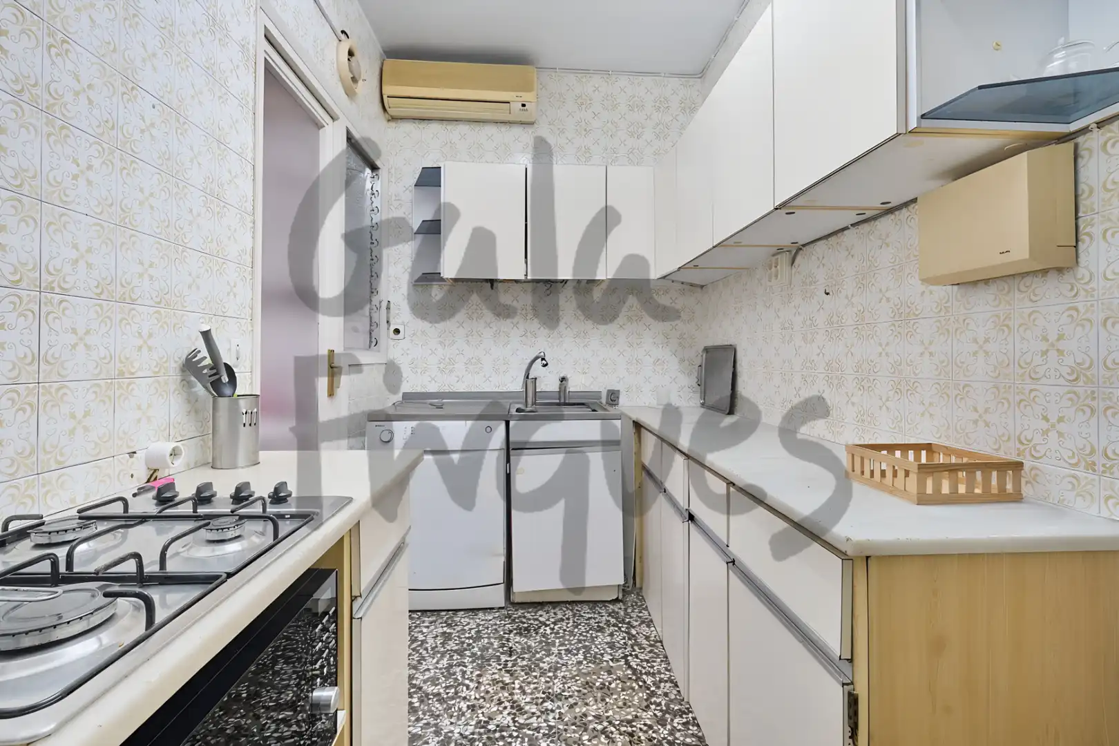 Kitchen of Flat for sale in Barcelona  with Air Conditioner and Balcony