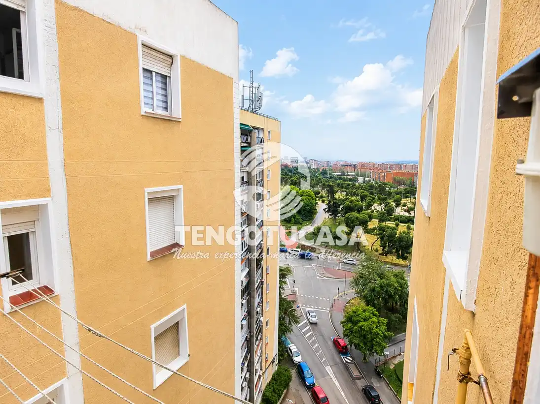 Außenansicht von Wohnung zum Verkauf in Madrid mit Klimaanlage, Heizung und Parkett