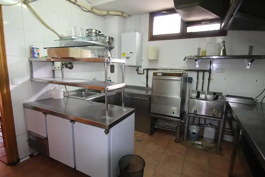 Cocina de Local en venta en Asparrena