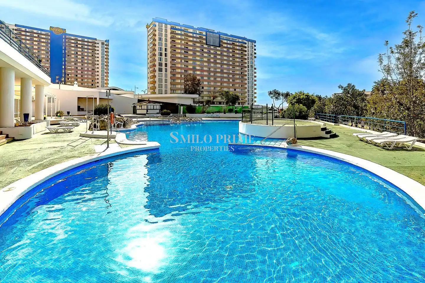 Piscina de Estudio en venta en Adeje con Terraza, Amueblado y Piscina comunitaria