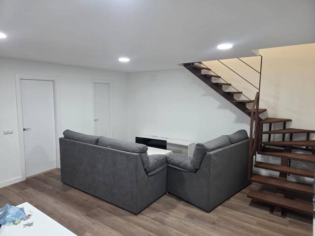 Casa-chalet en Alquiler en Barrio de Ciudad Jardín