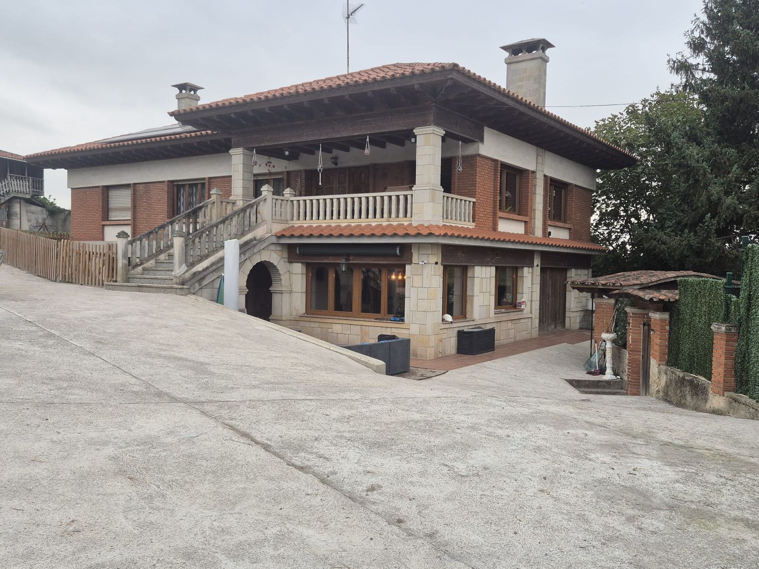 Exterior view of House or chalet for sale in Gijón   with Heating, Terrace and Storage room