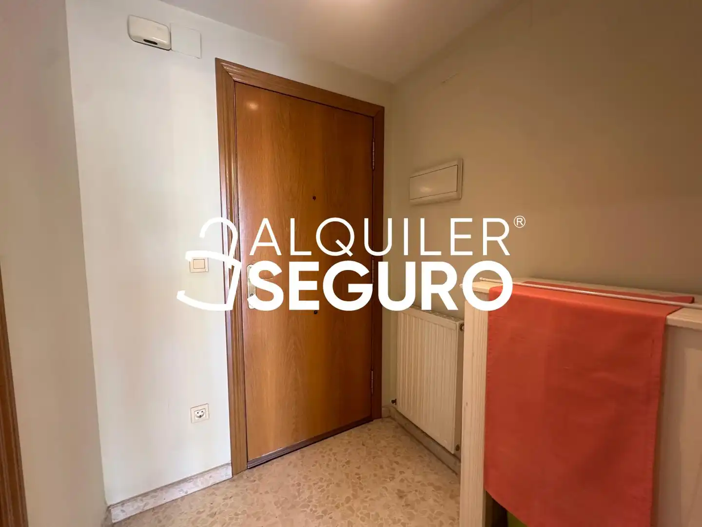 Habitación de Piso de alquiler en Valencia con Aire acondicionado y Amueblado